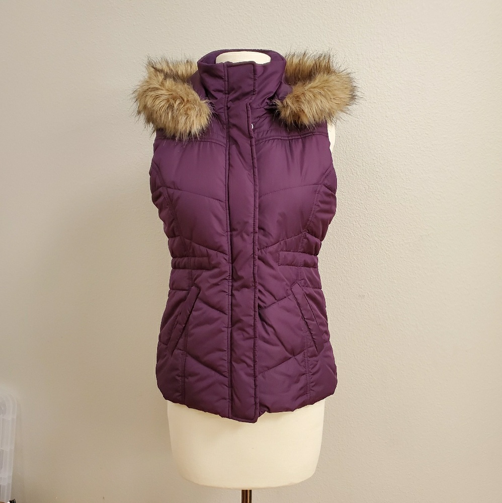 NEW YORK & COMPANY PURPLE VEST W/ HOODIE AND FUR